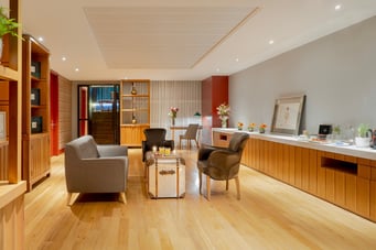 NH_Collection_Casacostanera_Other_Spaces_Coffee_Candles_Flowers_Lounge_area_Leather